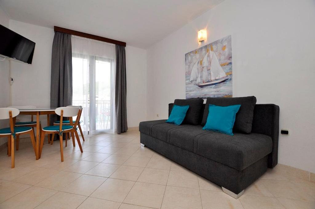 Apartmani More Дрвеник Екстериор снимка