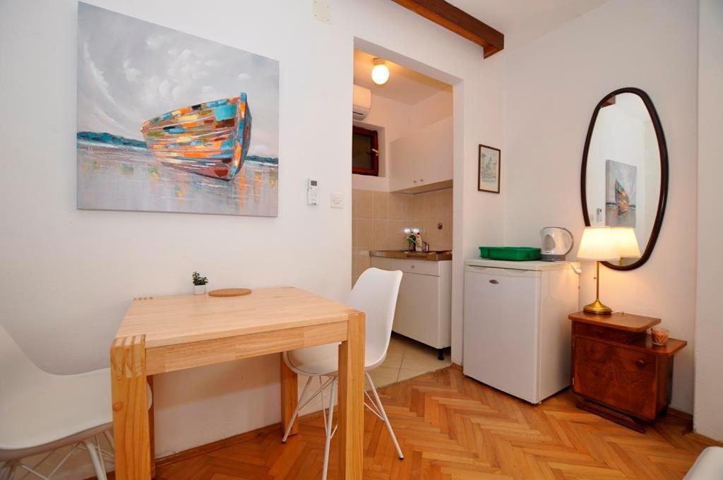 Apartmani More Дрвеник Екстериор снимка