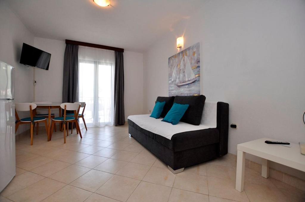Apartmani More Дрвеник Екстериор снимка